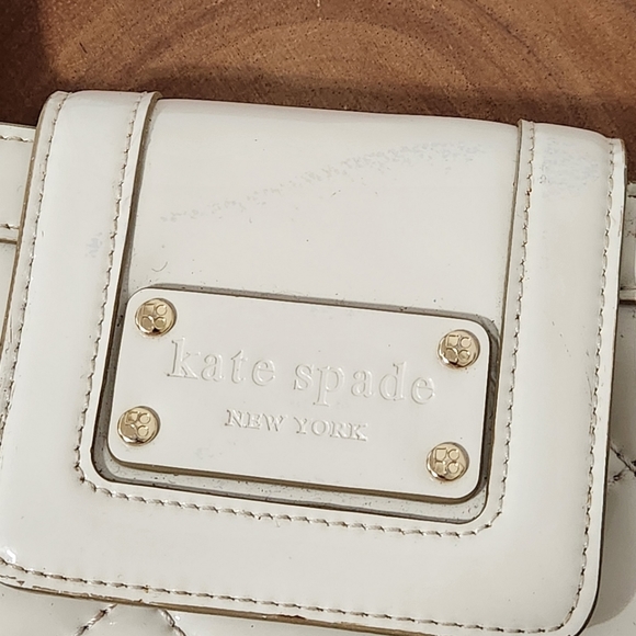 Kate Spade Wallet Pouch Patent Leather  Logo Zip - Picture 6 of 13